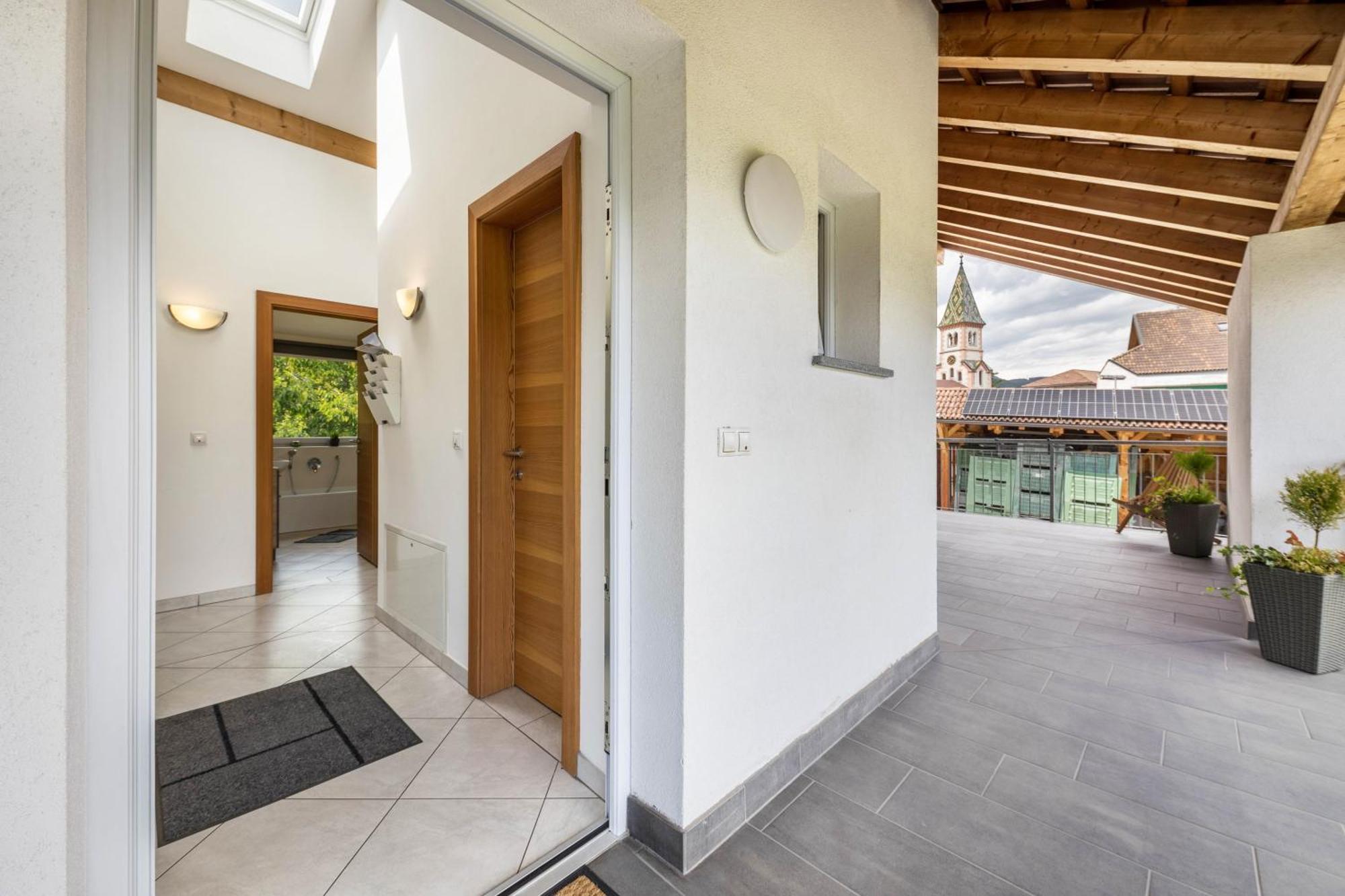 אפיאנו סולה סטרדה דל וינו Angerblick Apartment מראה חיצוני תמונה