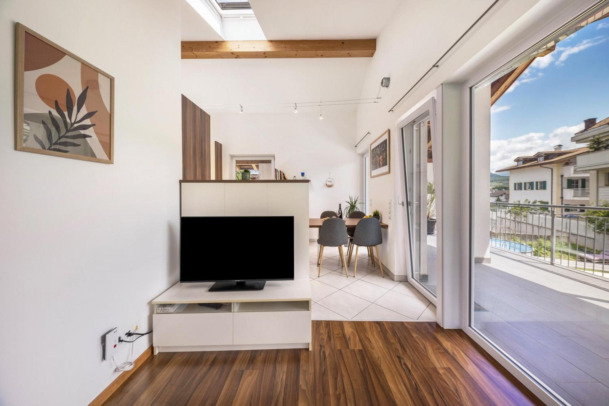 אפיאנו סולה סטרדה דל וינו Angerblick Apartment מראה חיצוני תמונה