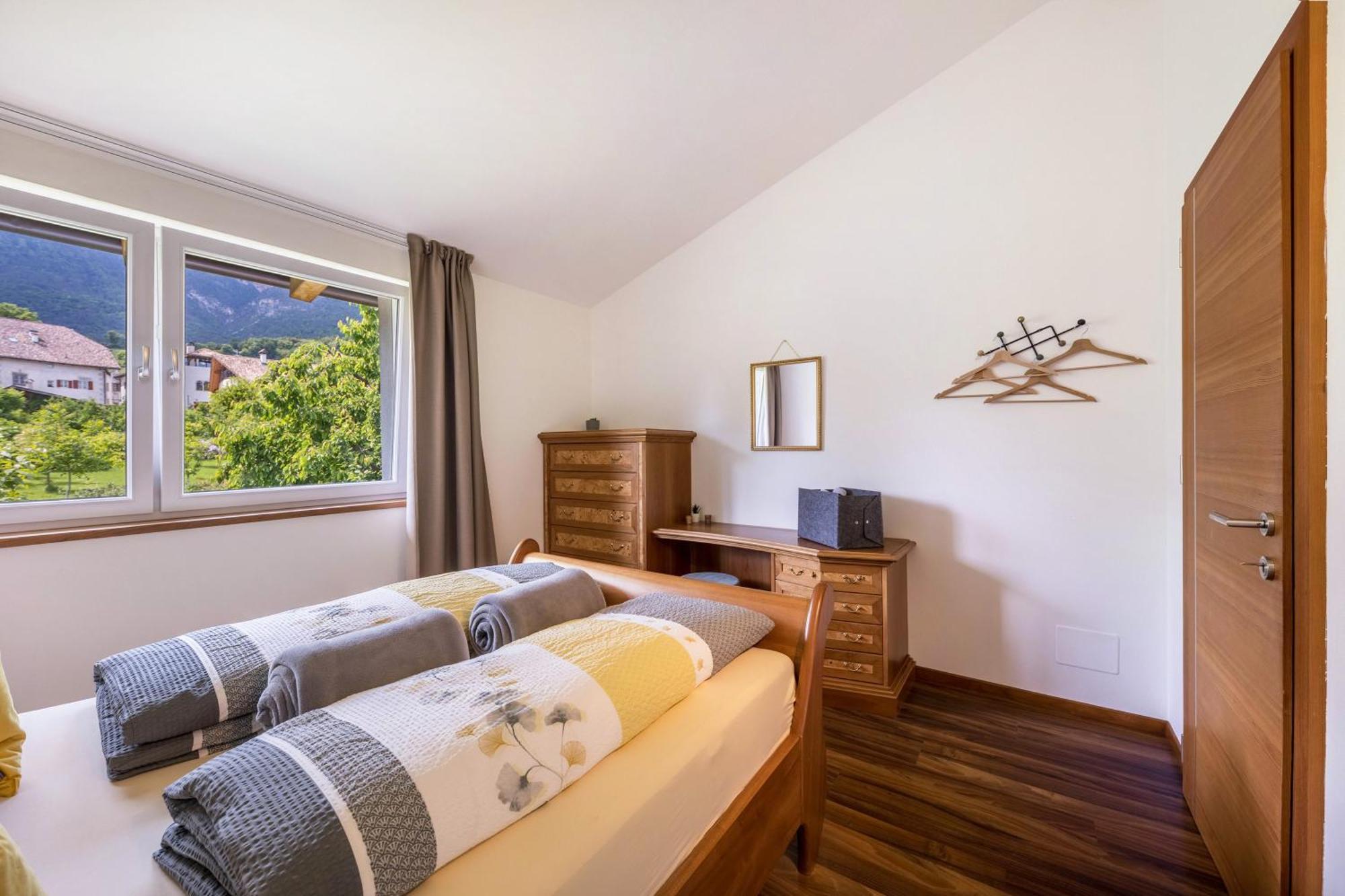 אפיאנו סולה סטרדה דל וינו Angerblick Apartment מראה חיצוני תמונה